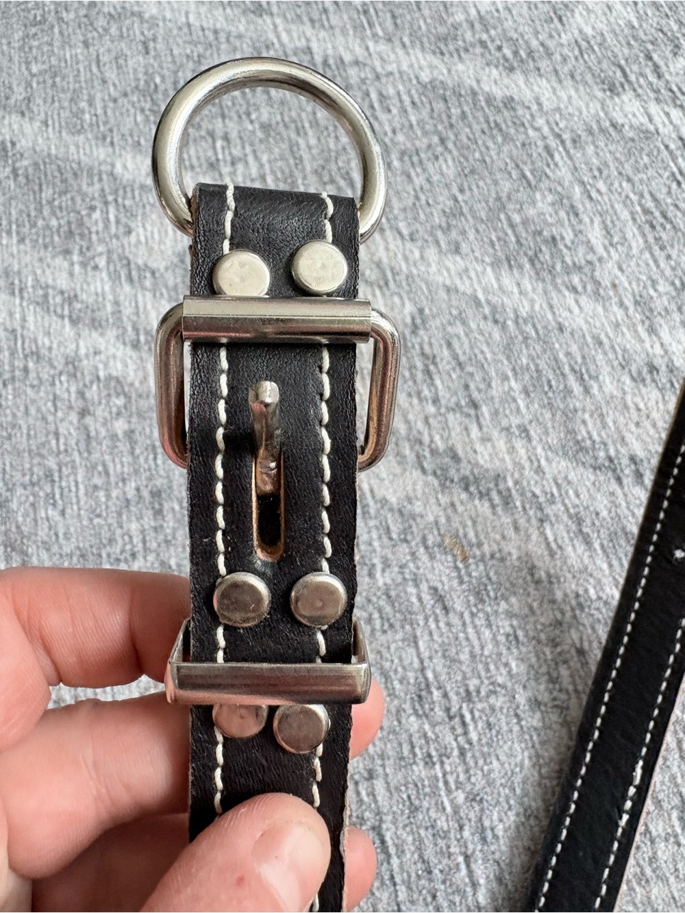 Dog collar Black Leather Stitch-Detail Belt with Silver Hardware 🦮🐾🦴🐶